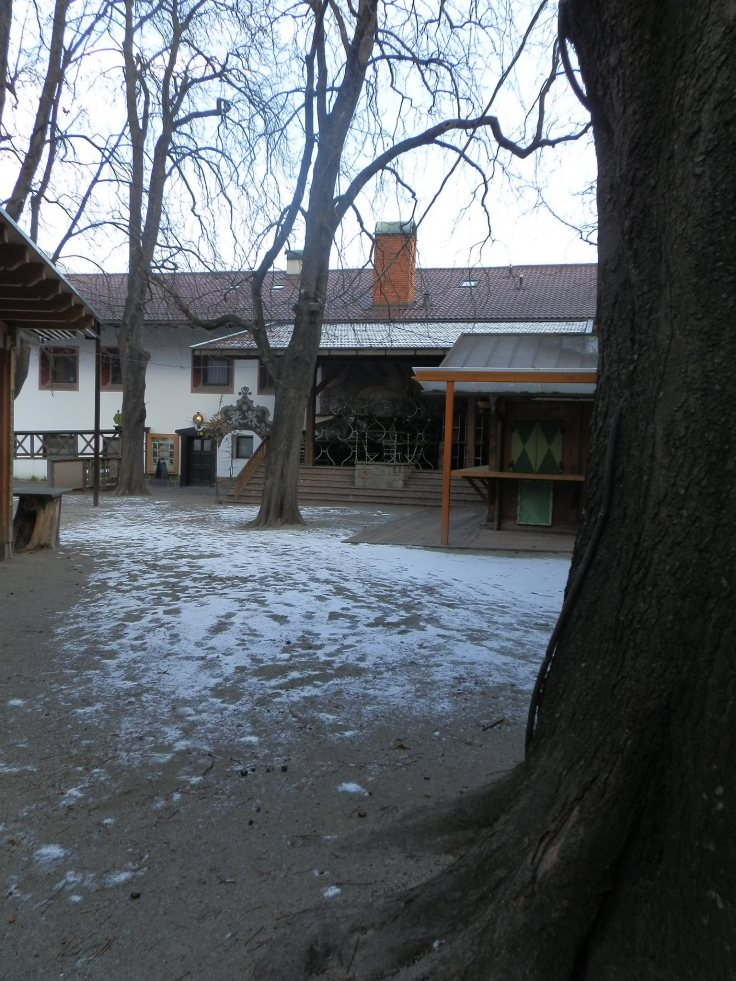 OLYMPUS DIGITAL CAMERA